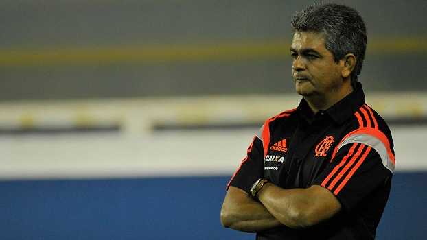 Ney Franco, técnico do Flamengo, em jogo contra o Bahia no Campeonato Brasileiro