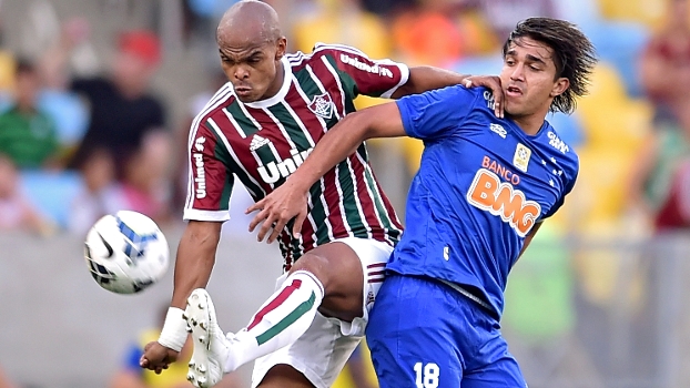 19ª RODADA - Fluminense 3 x 3 Cruzeiro - Em um dos melhores jogos do Brasileiro, equipe alcançou 43 pontos no 1º turno, um recorde