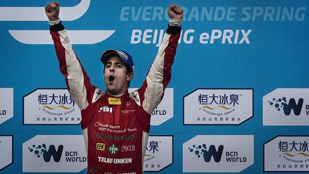 Lucas Di Grassi ficou com a vitória na prova em Pequim Lucas Di Grassi ficou com a vitória na prova em Pequim