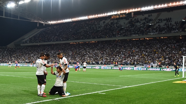 Resultado de imagem para Corinthians torcida na Arena Corinthians