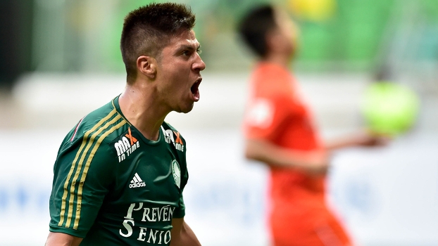 Cristaldo vê melhor momento de argentinos e até estranha rápido apoio