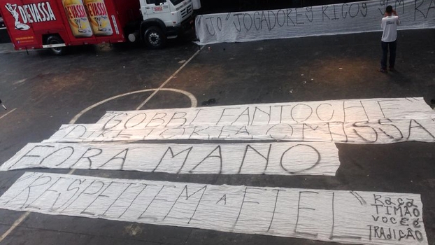 Contra Gobbi 'fantoche' e Mano, Gaviões promete 'endoidar' no CT do Corinthians