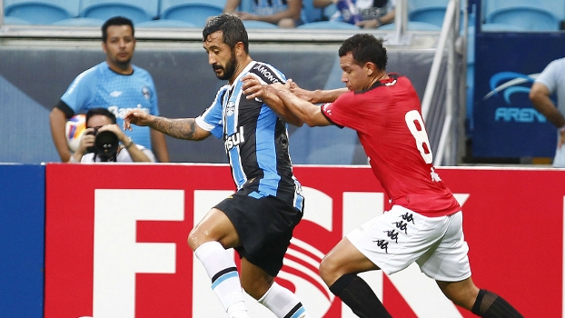 Douglas ainda está devendo em seu retorno ao Grêmio Douglas ainda está devendo em seu retorno ao Grêmio