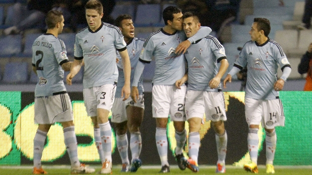Celta de Vigo virou sobre o Valencia com dois gols do brasileiro Charles (2º da direita para esquerda) Celta de Vigo virou sobre o Valencia com dois gols do brasileiro Charles (2º da direita para esquerda)