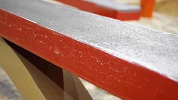 Detalhe da borda de uma dos obstáculos da Street League