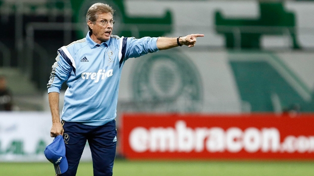 Oswaldo vê menos beleza em clássico com torcida única: 'Estamos amputando o espetáculo'