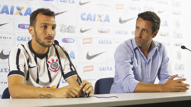 Tricampeão com o Santos, Dracena quer vencer o Paulista com o Corinthians