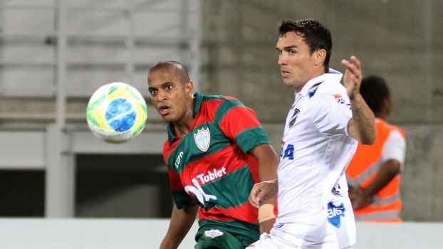 Jogadores de ABC e Portuguesa tentaram, mas não saíram do zero em jogo fraco na Arena das Dunas