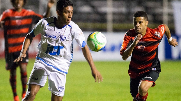 Oeste e Avaí se enfrentaram em Itápolis neste sábado pela Série B