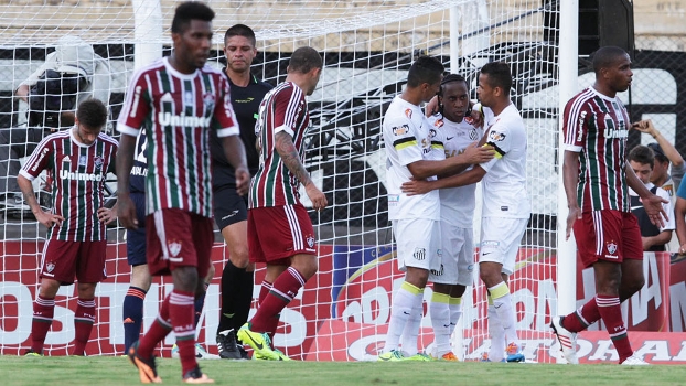 Fluminense perdeu do Santos, mas ainda depende só de si para se salvar Fluminense perdeu do Santos, mas ainda depende só de si para se salvar