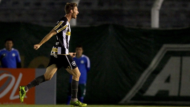 Com rusga entre Sheik e Lúcio, Botafogo vence Palmeiras fora e sai da zona da degola