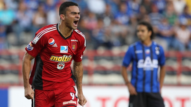 Cure fez um dos gols da vitória do Caracas