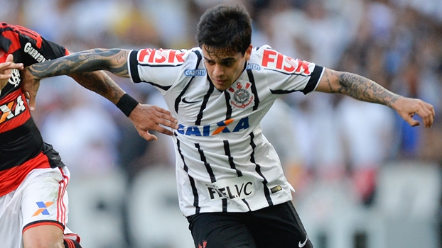 Fagner prolongou seu vínculo com o Corinthians Fagner prolongou seu vínculo com o Corinthians