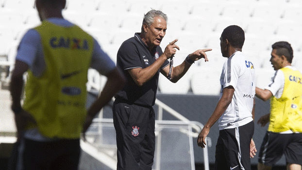 Corinthians inicia duelo com passado e Once Caldas em Itaquera
