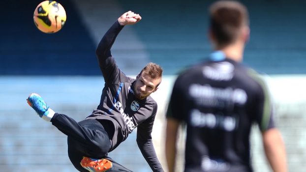 Busatto foi revelado nas categorias de base do Grêmio Busatto foi revelado nas categorias de base do Grêmio