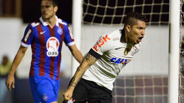 Guerrero grita (e desabafa) depois de abrir o placar para o Corinthians