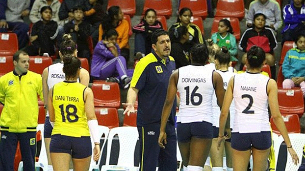 Brasileiras não conseguiram superar a forte equipe norte-americana Brasileiras não conseguiram superar a forte equipe norte-americana