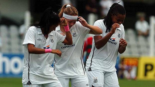 Santos está prestes a formar equipe feminina novamente Santos está prestes a formar equipe feminina novamente