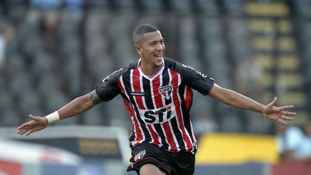 Antonio Carlos marcou o segundo gol da vitória do São Paulo sobre o Vasco: 2 a 0 em São Januário