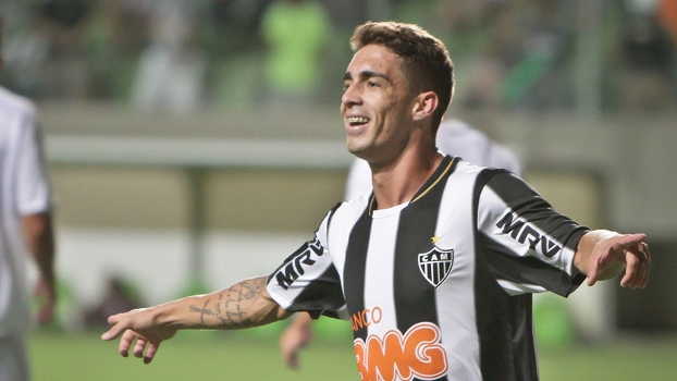 Neto Berola marcou o gol do Atlético-MG no empate em 1 a 1 com o América-MG. O Cruzeiro será o rival na final do Estadual Neto Berola marcou o gol do Atlético-MG no empate em 1 a 1 com o América-MG. O Cruzeiro será o rival na final do Estadual