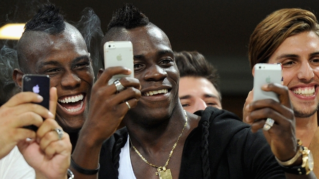 Balotelli Irmão Enoch Selfie Milan Sampdoria Campeonato Italiano 28/09/2013 Balotelli Irmão Enoch Selfie Milan Sampdoria Campeonato Italiano 28/09/2013
