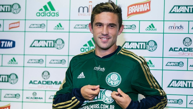 Allione diz que legião sul-americana ajudará na adaptação no 'maior clube do país'