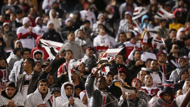 Foram 25.827 pagantes que compareceram para ver o empate do São Paulo com o Atlético-PR