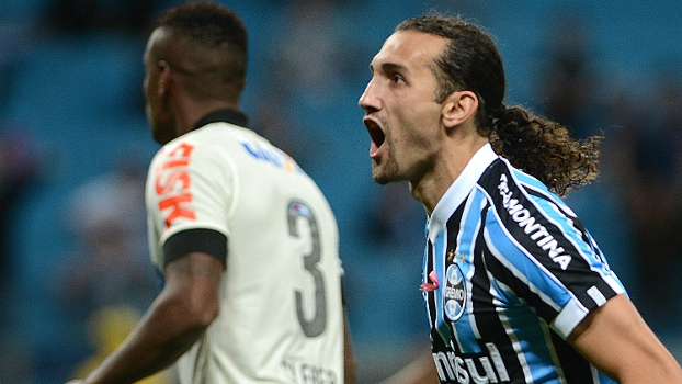 Barcos fez o gol da vitória gremista sobre o Corinthians nesta quarta-feira Barcos fez o gol da vitória gremista sobre o Corinthians nesta quarta-feira