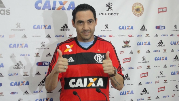 Chicão é apresentado no Flamengo Chicão é apresentado no Flamengo