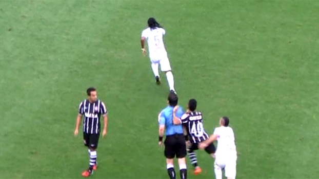 Corinthians tenta pena máxima de três partidas para Petros