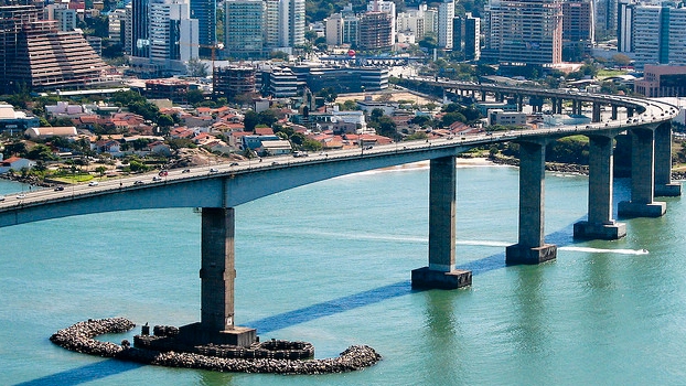 Terceira Ponte de Vitória, o Muro de Berlim dos Capixabas Terceira Ponte de Vitória, o Muro de Berlim dos Capixabas