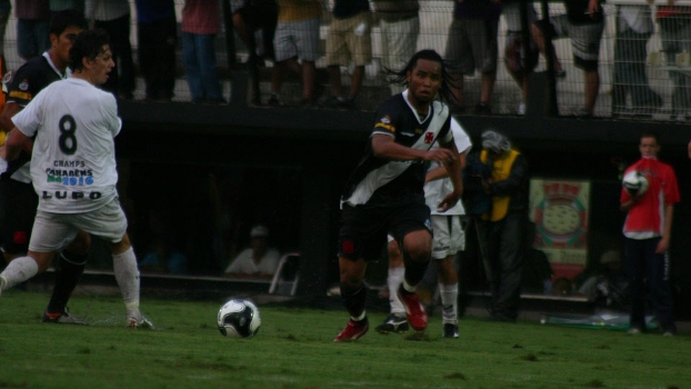 Carlos Alberto durante o jogo Bragantino x Vasco, em 2009