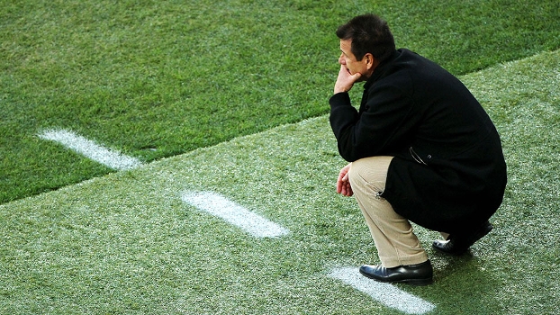 Dunga, na derrota do Brasil para a Holanda, nas quartas de final da Copa de 2010 Dunga, na derrota do Brasil para a Holanda, nas quartas de final da Copa de 2010