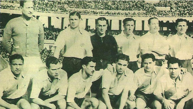 Emerich Hirschl (primeiro de pé, à esq.): seis de seus comandados eram titulares no Maracanazzo Emerich Hirschl (primeiro de pé, à esq.): seis de seus comandados eram titulares no Maracanazzo