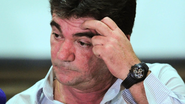 Andrés Sanchez foi o escolhido para explicar a demissão de Mano Menezes da seleção em coletiva Andrés Sanchez foi o escolhido para explicar a demissão de Mano Menezes da seleção em coletiva