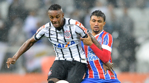 Cleber recebe proposta da Alemanha e pode sair; Mano avisa: 'Ainda não é hora'