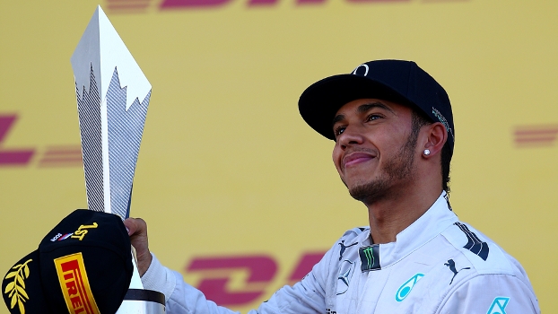 Decisão da renovação de Hamilton com a Mercedes será feita após definição do título Decisão da renovação de Hamilton com a Mercedes será feita após definição do título