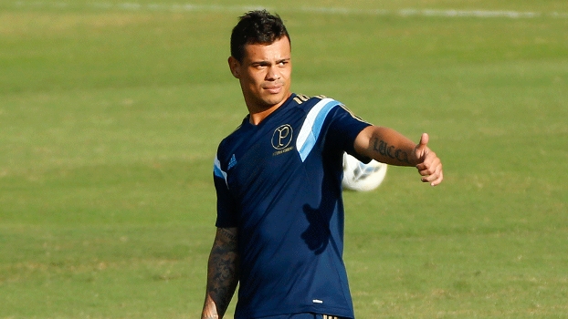 Por ignorar regra, Palmeiras cancela negociação de Bernardo e ficará com jogador até dezembro