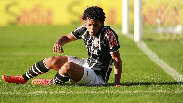 Corinthians e Coritiba ficaram no 0 a 0 no Couto Pereira Corinthians e Coritiba ficaram no 0 a 0 no Couto Pereira