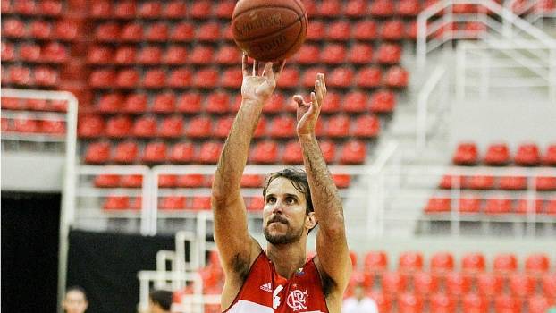 Marcelinho Machado em ação pelo Flamengo contra o Bauru, pela NBB Marcelinho Machado em ação pelo Flamengo contra o Bauru, pela NBB