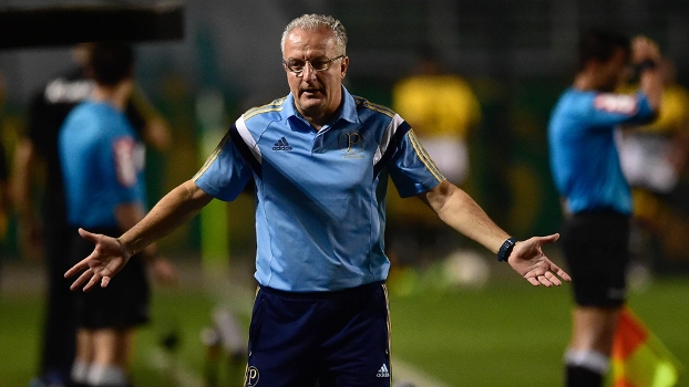 Dorival alerta: clássico com Corinthians não decide futuro do Palmeiras