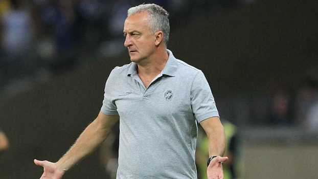 Time de Dorival Júnior tenta se recuperar após revés diante do Cruzeiro