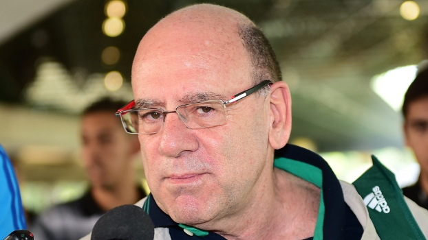 Criticado, Brunoro perde espaço com Nobre e fica longe do futebol