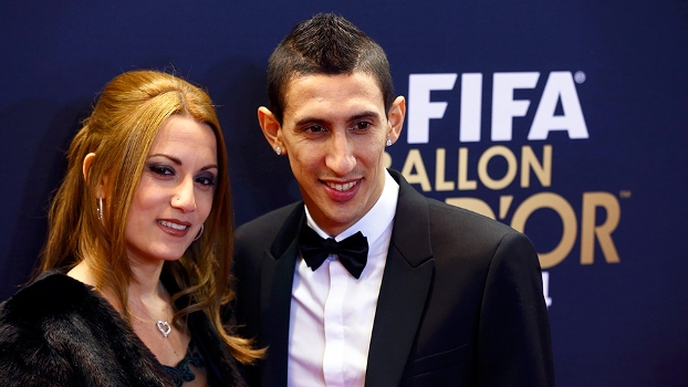 Di María chega à cerimônia de gala da Fifa com sua esposa Jorgelina