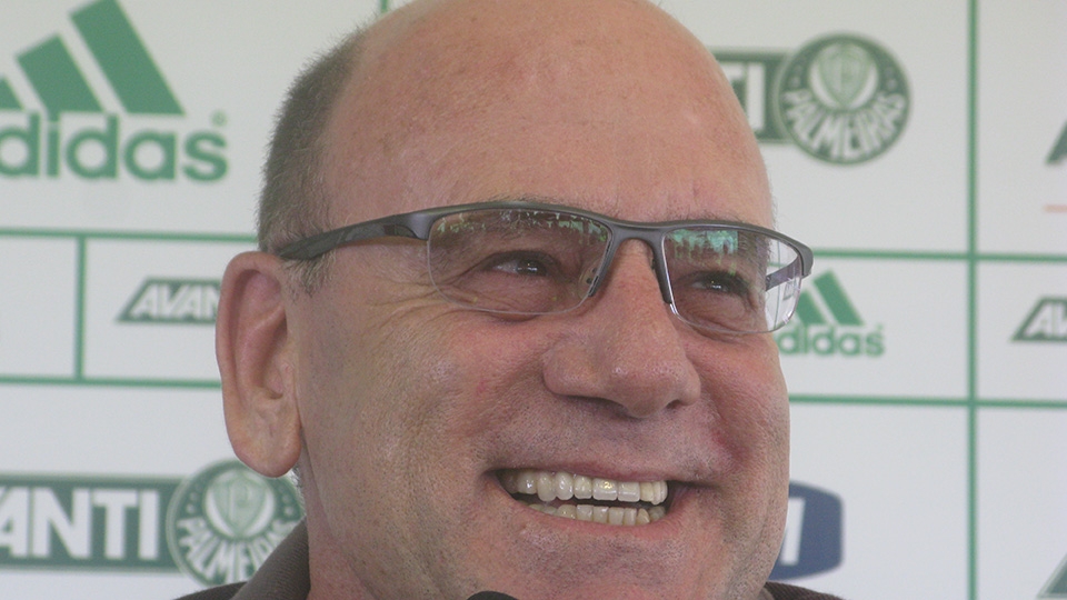 Diretor do Palmeiras desmente Valdivia: