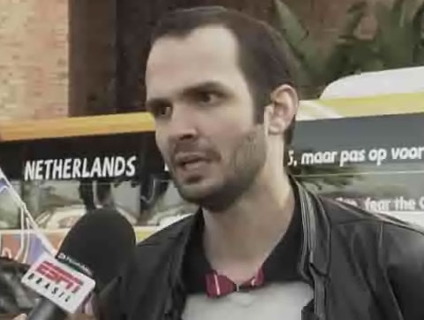 Repórter do ESPN.com.br flagrou ausência de Sneijder