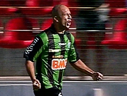 Clique no player acima para ver os gols da vitória do América-MG