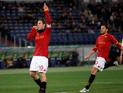 Roma bateu o Cagliari em casa neste sábado
