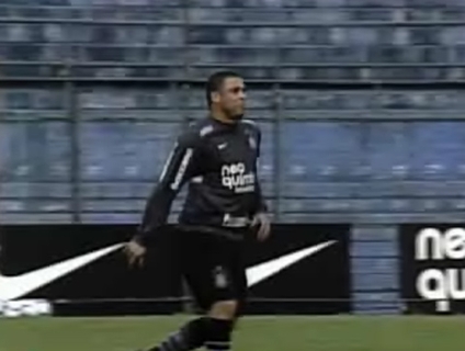 Atacante ainda est&aacute; bem fora de forma