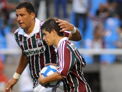 Clique no player acima para ver os gols do empate entre Flu e Goiás